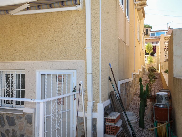 Villa for Sale in Villamartin, Alicante 22