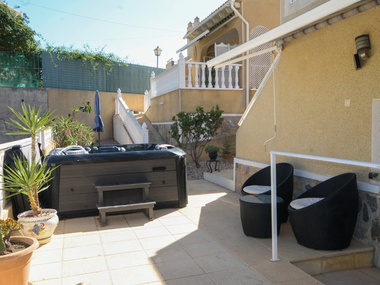 Villa for Sale in Villamartin, Alicante 25