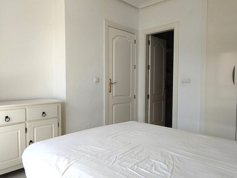 Apartment for Sale in Villamartin, Alicante 15