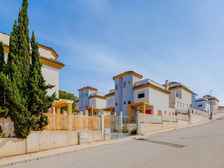 Villa for Sale in La Marina, Alicante 39