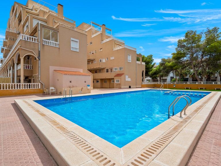 Apartment for Sale in Punta Prima, Alicante 29