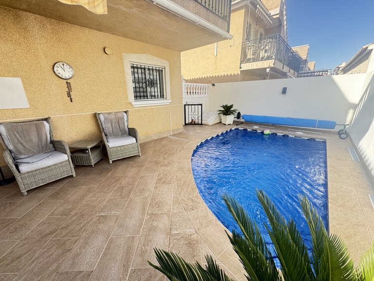 Villa for Sale in Villamartin, Alicante 2