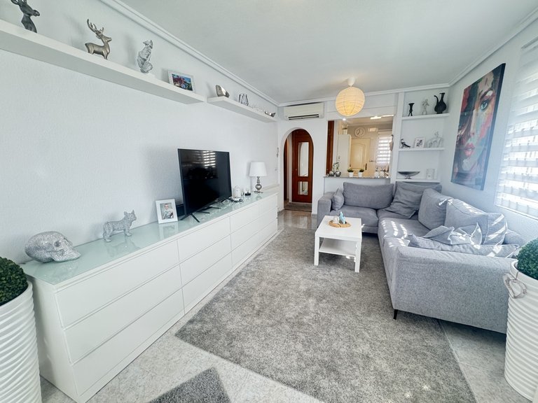 Villa for Sale in Villamartin, Alicante 3