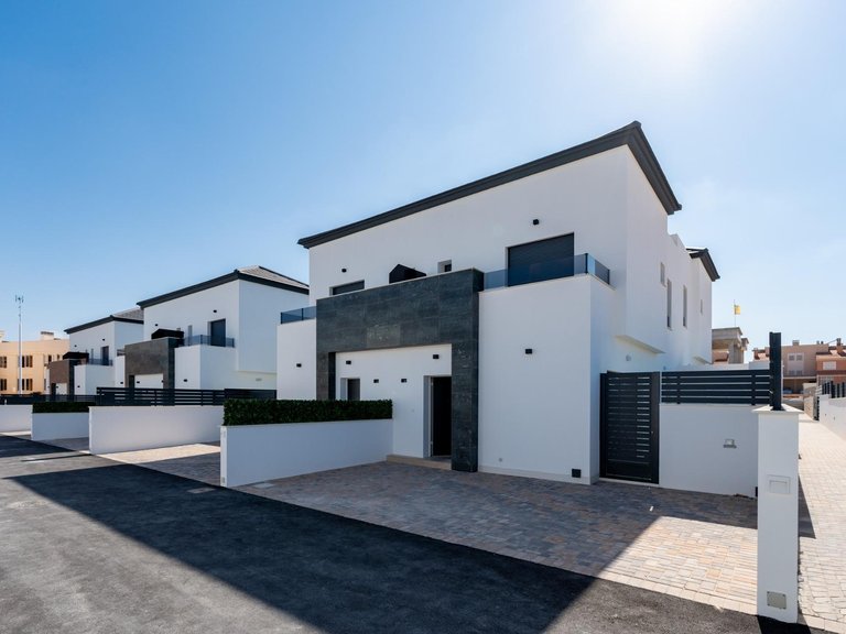 Town House for Sale in Gran Alacant, Alicante 1