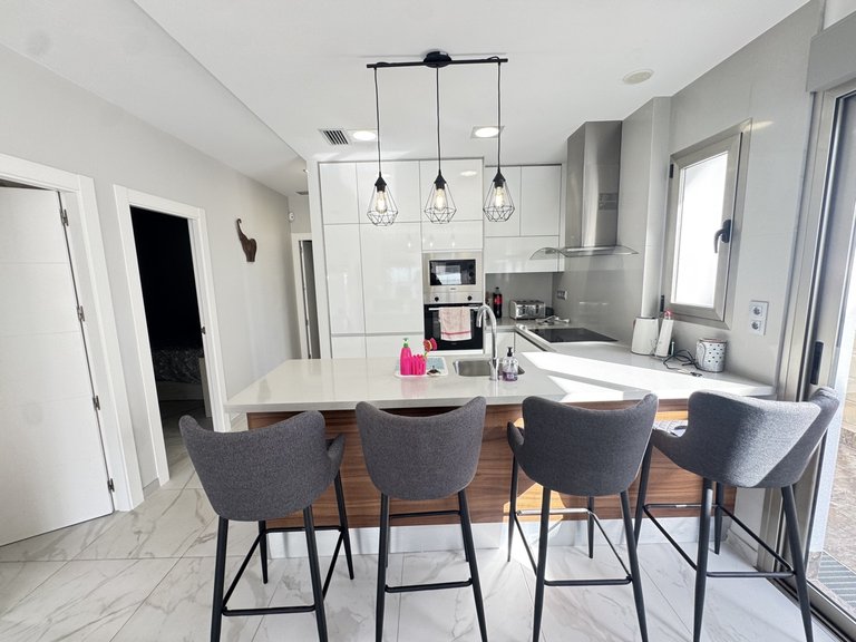 Villa for Sale in Villamartin, Alicante 4