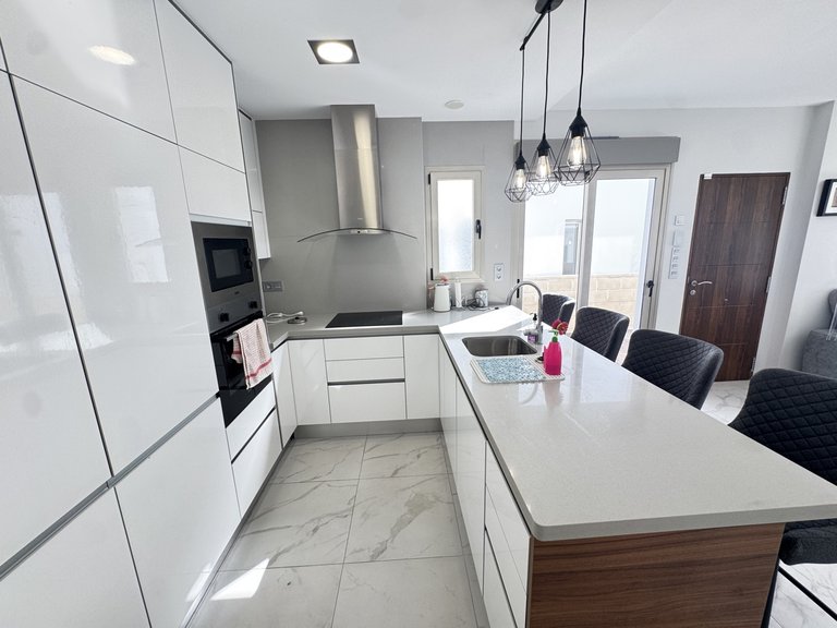 Villa for Sale in Villamartin, Alicante 6