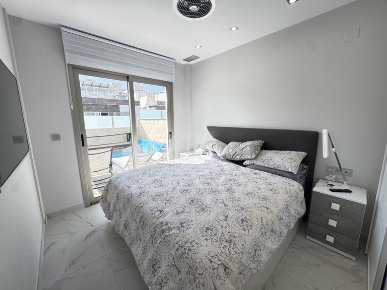 Villa for Sale in Villamartin, Alicante 7