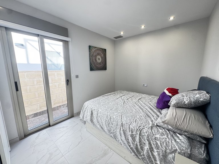 Villa for Sale in Villamartin, Alicante 10