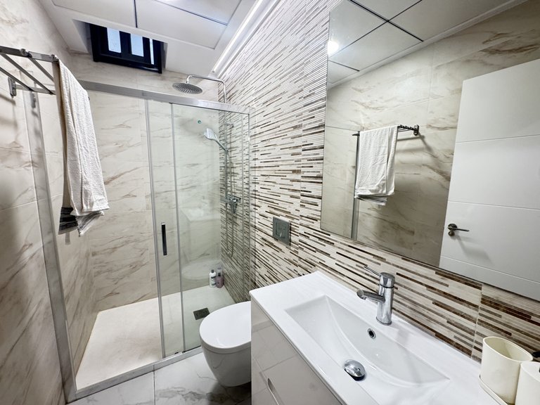 Villa for Sale in Villamartin, Alicante 18