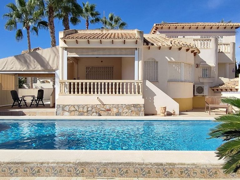 Villa for Sale in Las Ramblas, Alicante 3
