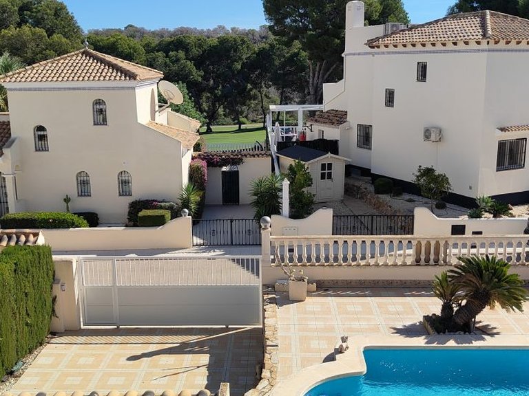 Villa for Sale in Las Ramblas, Alicante 4