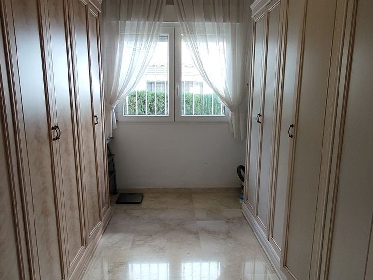 Villa for Sale in Las Ramblas, Alicante 16