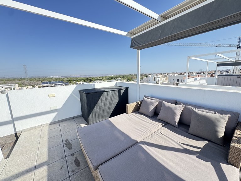 Villa for Sale in Villamartin, Alicante 26