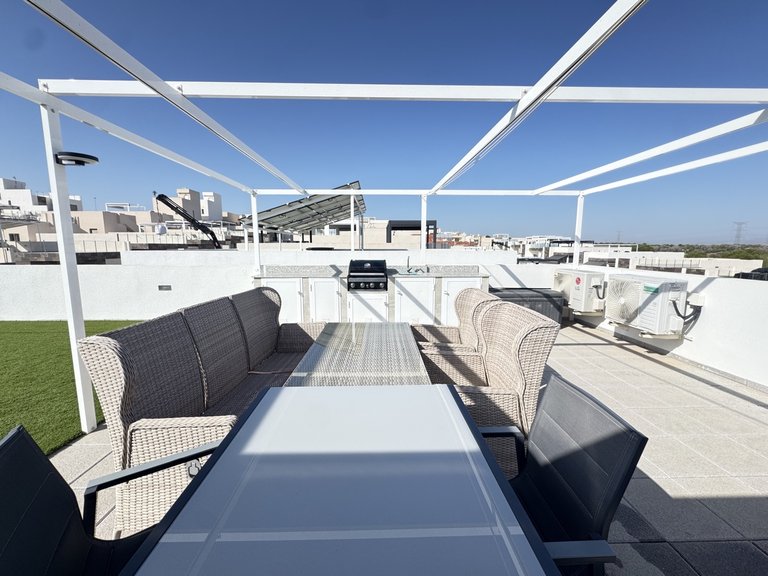Villa for Sale in Villamartin, Alicante 27