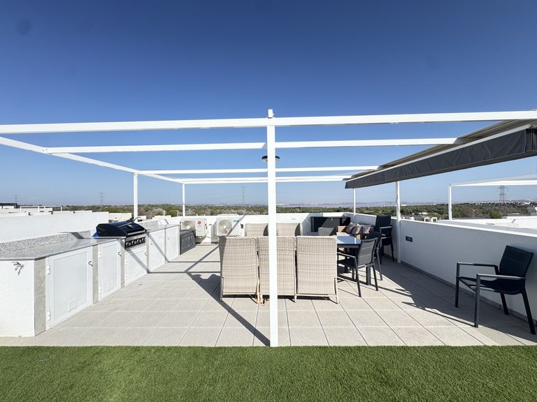 Villa for Sale in Villamartin, Alicante 30