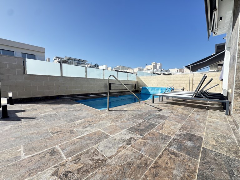 Villa for Sale in Villamartin, Alicante 32