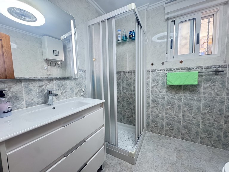 Villa for Sale in Villamartin, Alicante 27