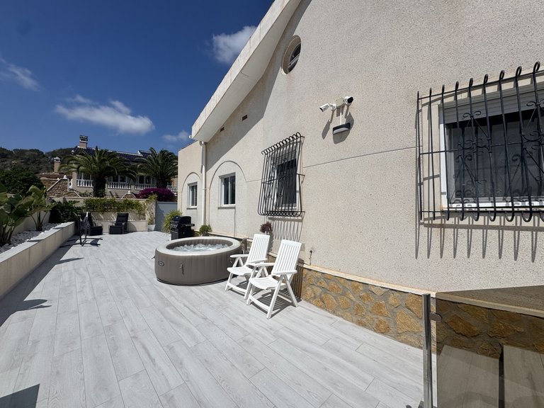 Villa for Sale in San Miguel De Salinas, Alicante 28