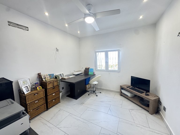 Villa for Sale in San Miguel De Salinas, Alicante 42