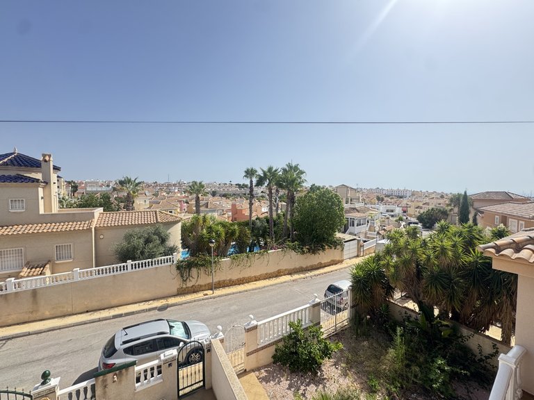 Villa for Sale in Villamartin, Alicante 25