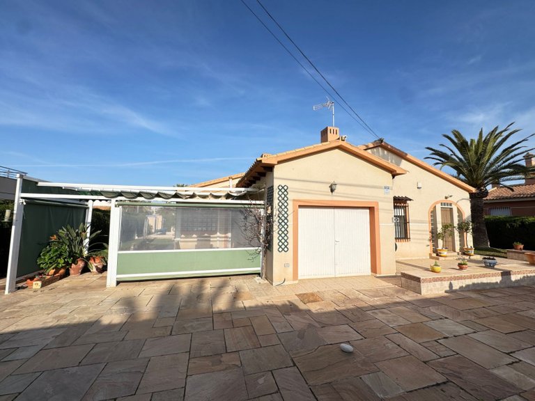 Villa for Sale in Cabo Roig, Alicante 22