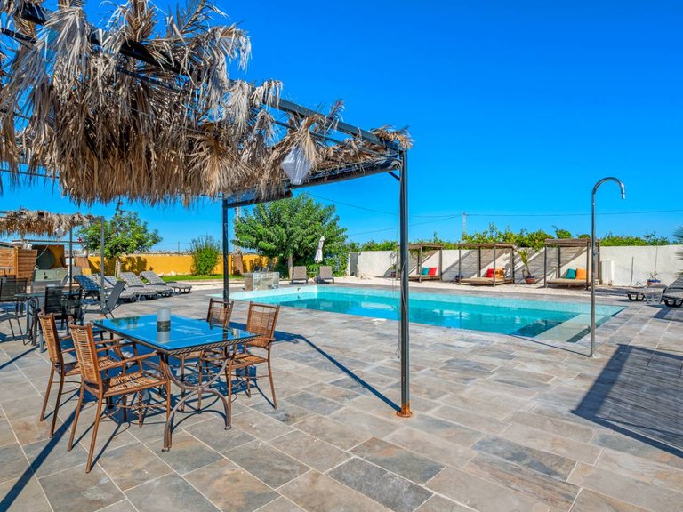 Country House for Sale in Los Montesinos, Alicante 40