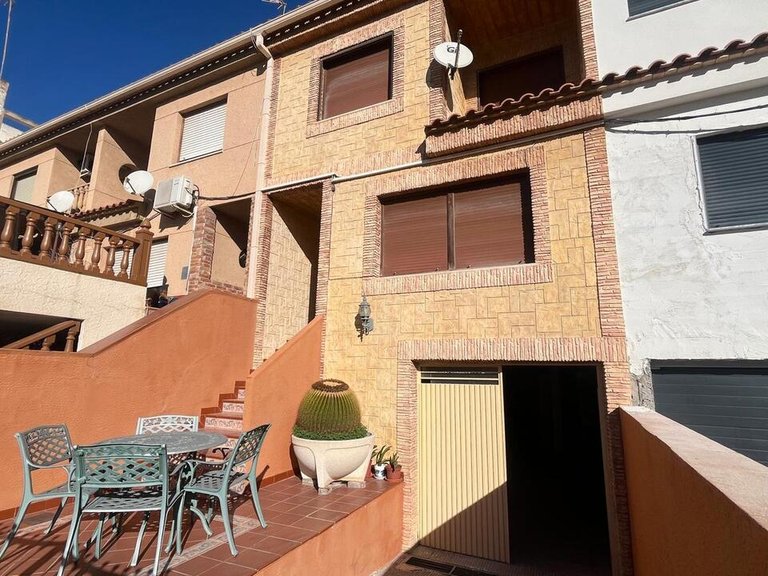 Town House for Sale in Formentera Del Segura, Alicante 1