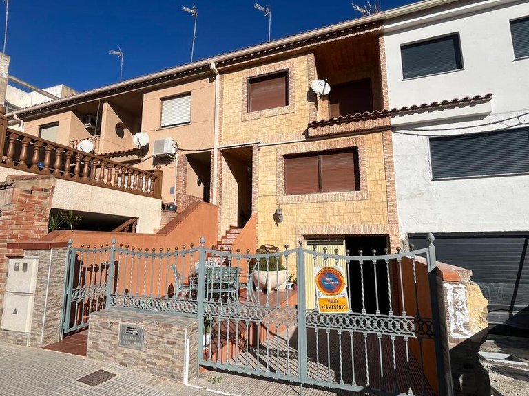 Town House for Sale in Formentera Del Segura, Alicante 3
