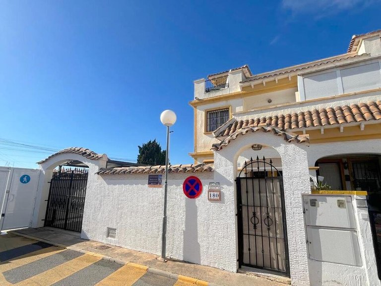 Town House for Sale in Torrevieja, Alicante 1
