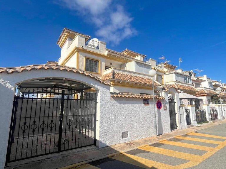Town House for Sale in Torrevieja, Alicante 32