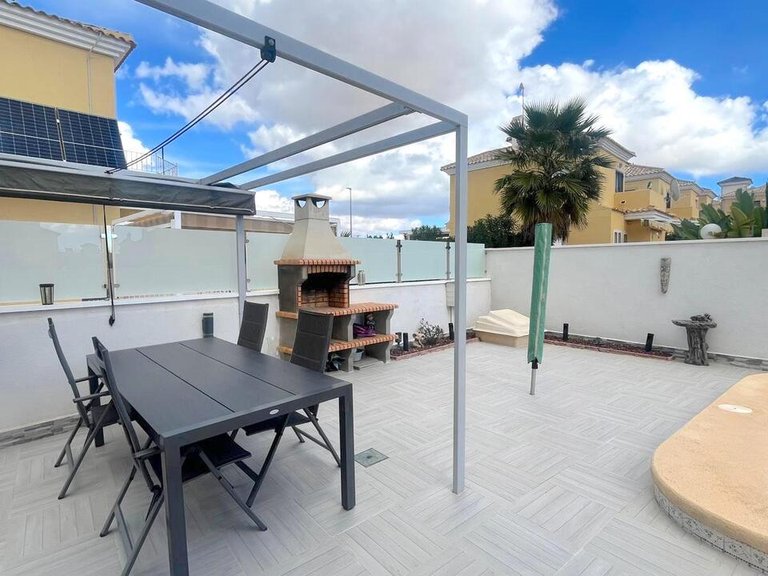 Villa for Sale in Algorfa, Alicante 11