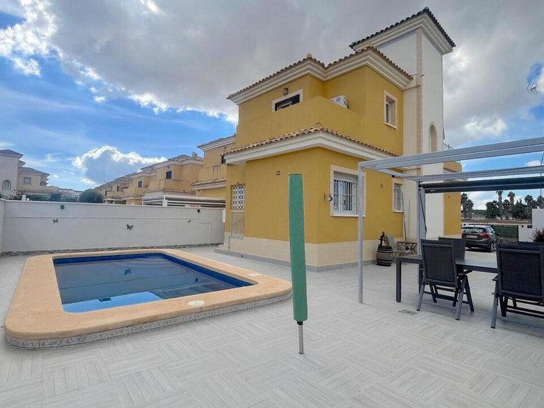 Villa for Sale in Algorfa, Alicante 12