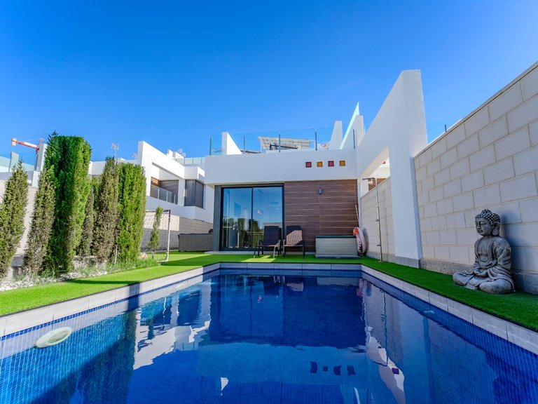 Villa for Sale in Benijofar, Alicante 3