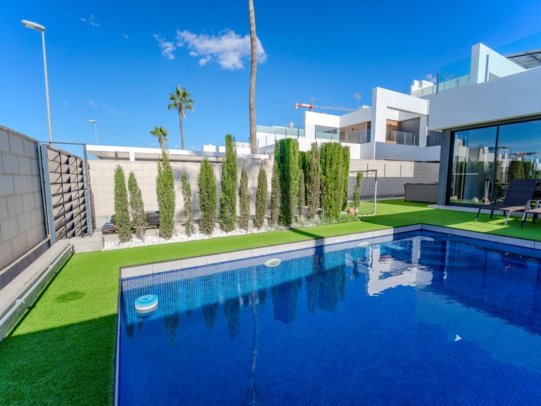 Villa for Sale in Benijofar, Alicante 31