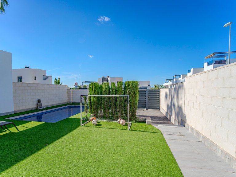 Villa for Sale in Benijofar, Alicante 32