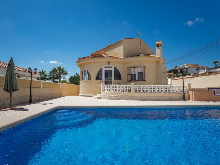 Villa for Sale in Ciudad Quesada, Alicante 1