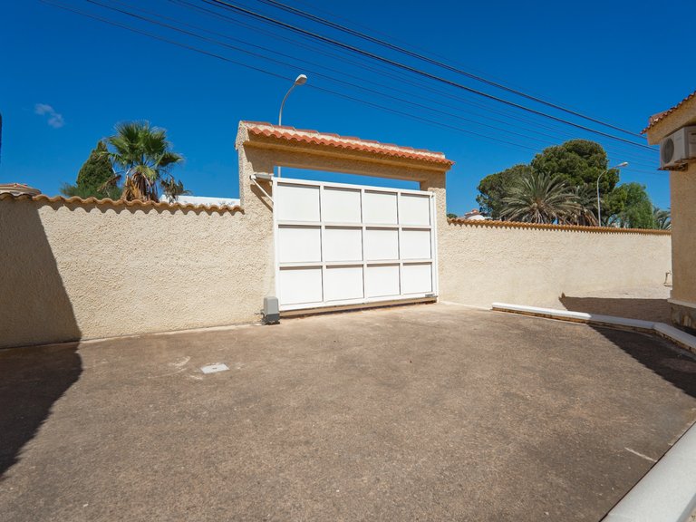 Villa for Sale in Ciudad Quesada, Alicante 38