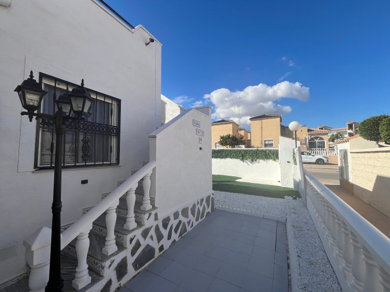 Town House for Sale in Punta Prima, Alicante 44