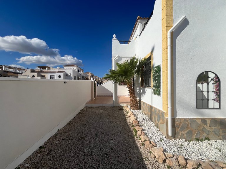 Town House for Sale in Punta Prima, Alicante 50
