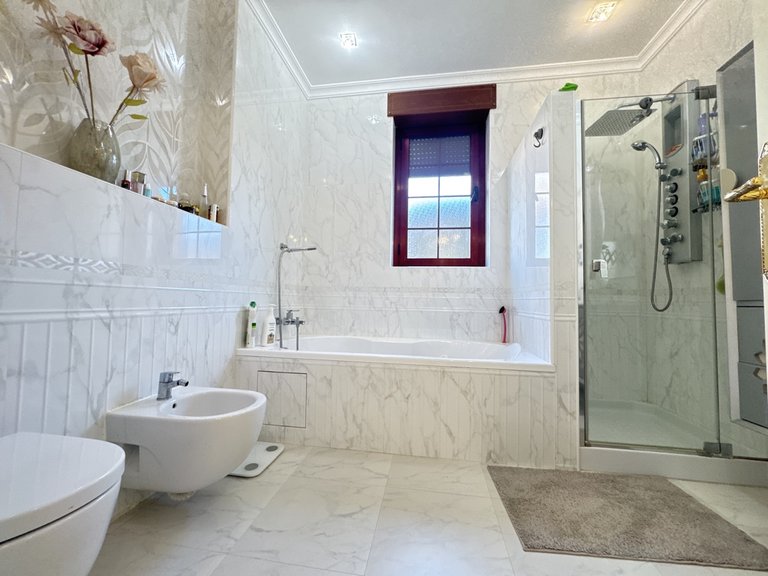 Villa for Sale in Cabo Roig, Alicante 14