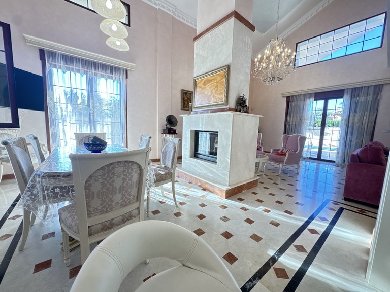 Villa for Sale in Cabo Roig, Alicante 18