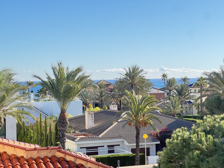 Villa for Sale in Cabo Roig, Alicante 33