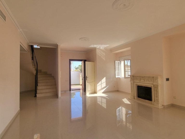 Villa for Sale in Cabo Roig, Alicante 6