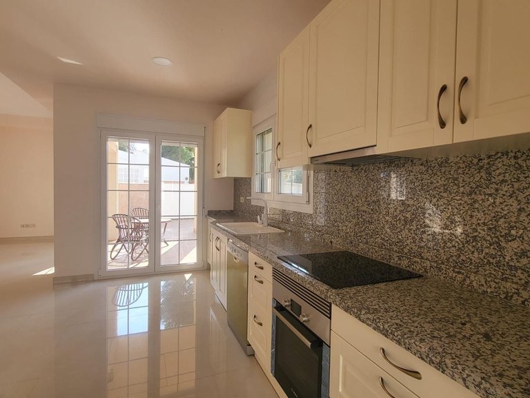 Villa for Sale in Cabo Roig, Alicante 7