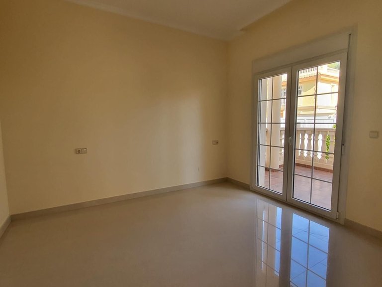 Villa for Sale in Cabo Roig, Alicante 8