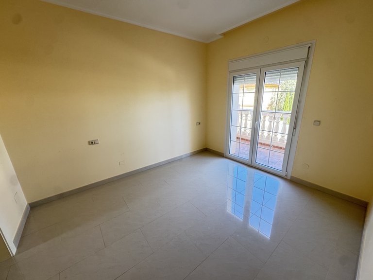 Villa for Sale in Cabo Roig, Alicante 11