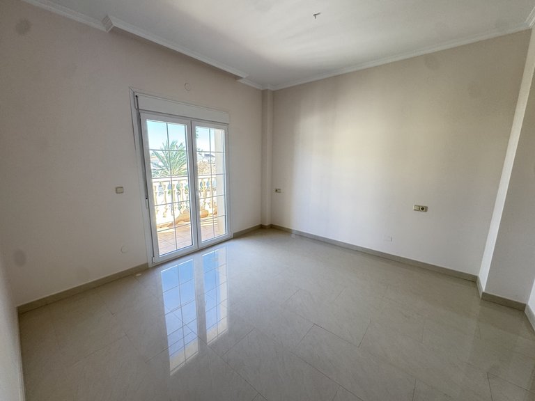Villa for Sale in Cabo Roig, Alicante 13