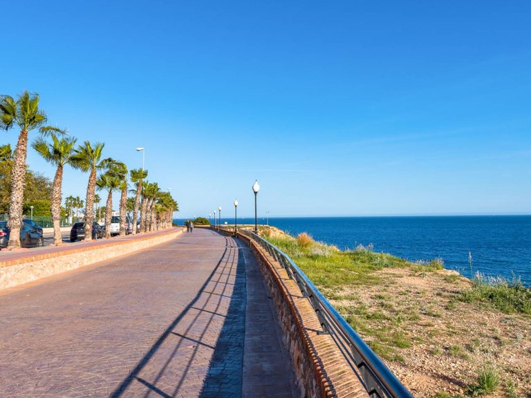 Apartment for Sale in Cabo Roig, Alicante 31
