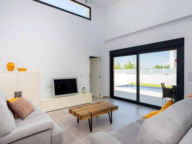 Town House for Sale in Daya Nueva, Alicante 4