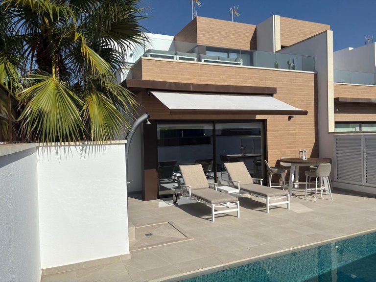 Villa for Sale in Algorfa, Alicante 1